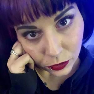 Meet your Posher, Myka